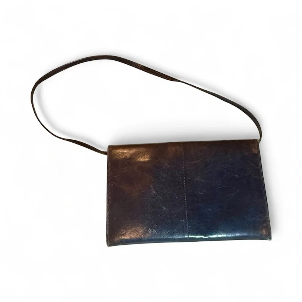 Vtg. Caressa made in Spain Black Leather Crossbody Bag with shoulder strap
